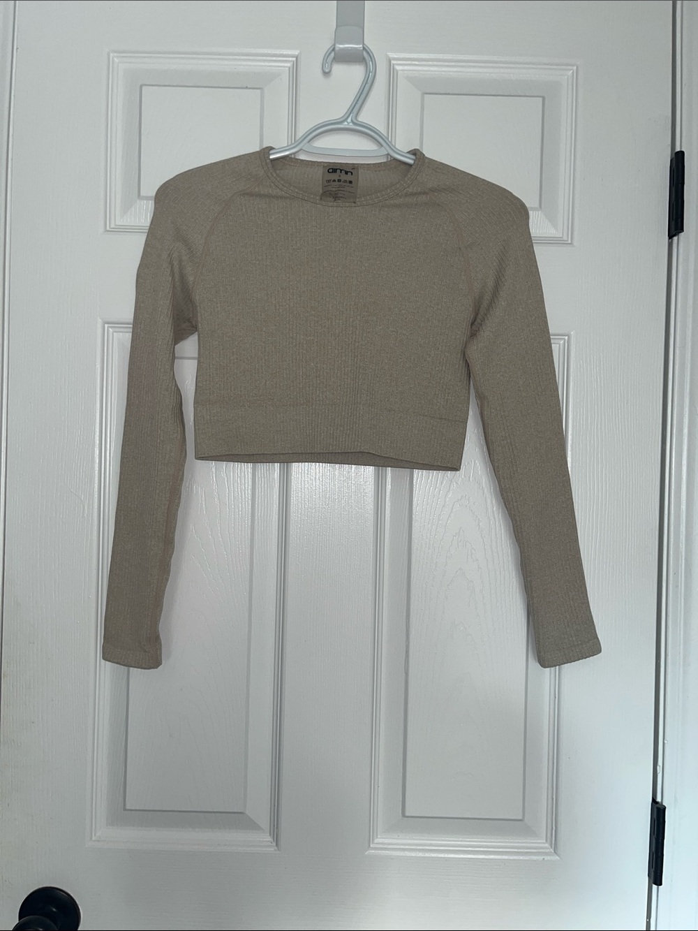 AIM’N Long-Sleeve Ribbed Crop Top in Taupe